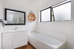 10A Milne Street, Sanson, Manawatu, Manawatu / Whanganui, 4817, New Zealand