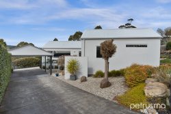 11 Adelie Pl, Kingston TAS 7050, Australia
