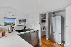 11 Adelie Pl, Kingston TAS 7050, Australia