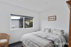 11 Adelie Pl, Kingston TAS 7050, Australia