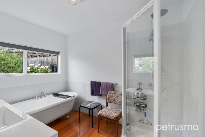 11 Adelie Pl, Kingston TAS 7050, Australia