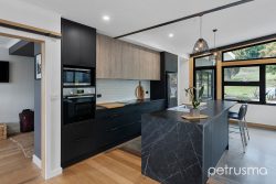 11 Bastick St, Rosny TAS 7018, Australia