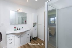 2 Bathurst Street, Heretaunga, Upper Hutt, Wellington, 5018, New Zealand