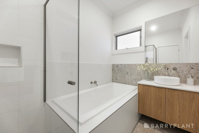Unit 3/4 Benton Rd, Healesville VIC 3777, Australia
