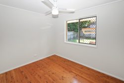 6 Bloodwood Cres, Molendinar QLD 4214, Australia