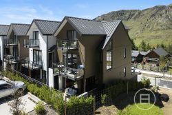1/30 Bullendale Drive, Arthurs Point, Queenstown, Otago, 9371, New Zealand