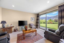 5 Centre Crescent, Wanaka, Otago, 9305, New Zealand