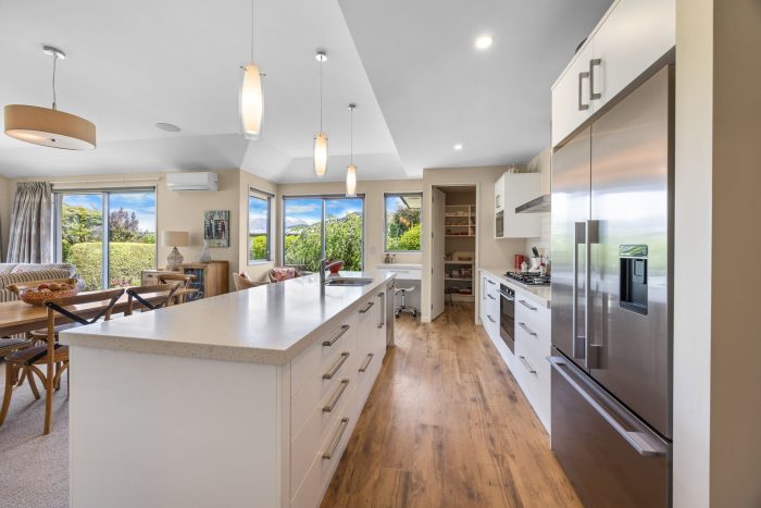 5 Centre Crescent, Wanaka, Otago, 9305, New Zealand