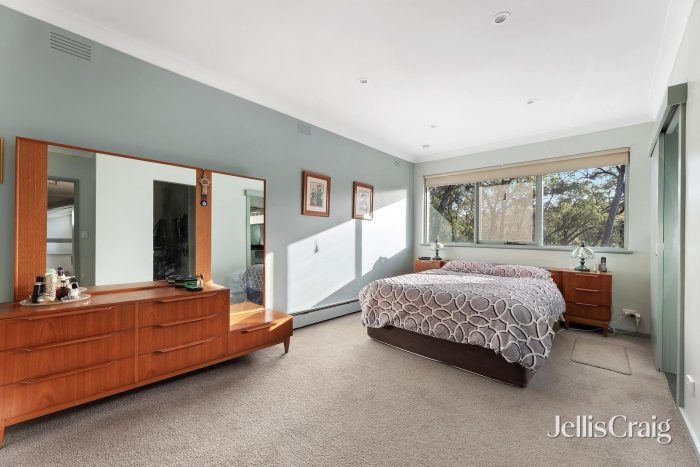 8 Chaim Ct, Donvale VIC 3111, Australia