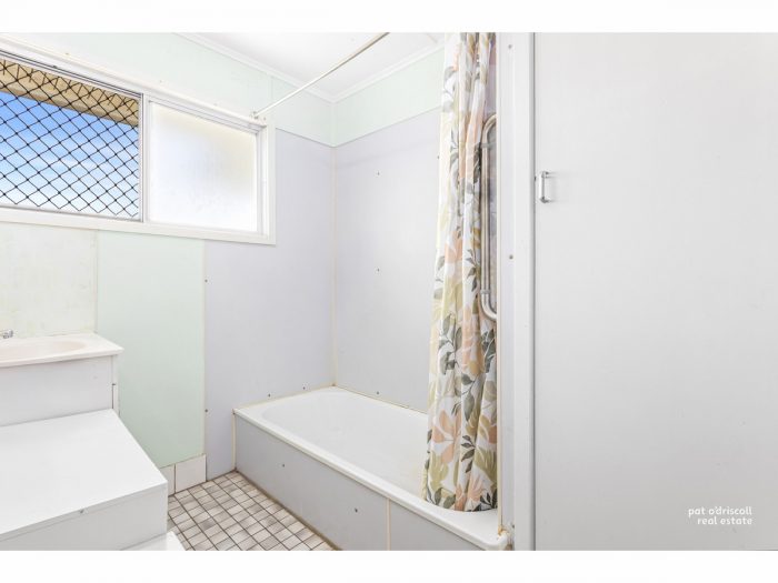 2 Fenlon St, West Rockhampton QLD 4700, Australia