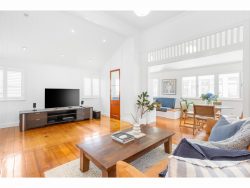 9 Talford St, The Range QLD 4700, Australia