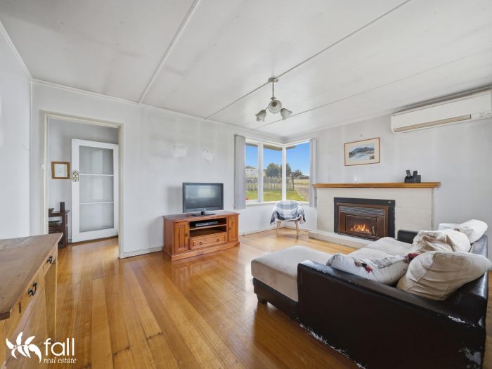 51 Cleburne St, Claremont TAS 7011, Australia
