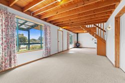 7 Connelly St, Little Grove WA 6330, Australia