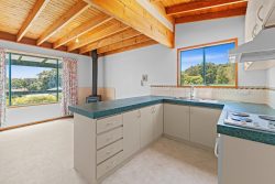 7 Connelly St, Little Grove WA 6330, Australia