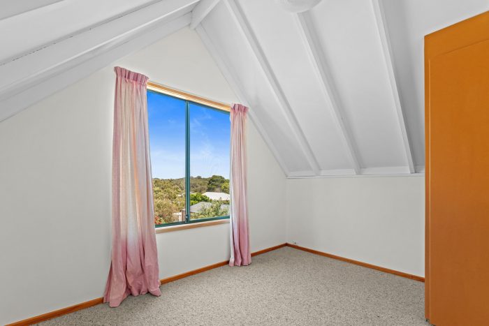 7 Connelly St, Little Grove WA 6330, Australia