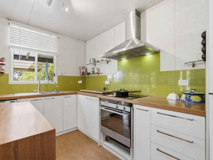 6 Crooke St, Port Huon TAS 7116, Australia