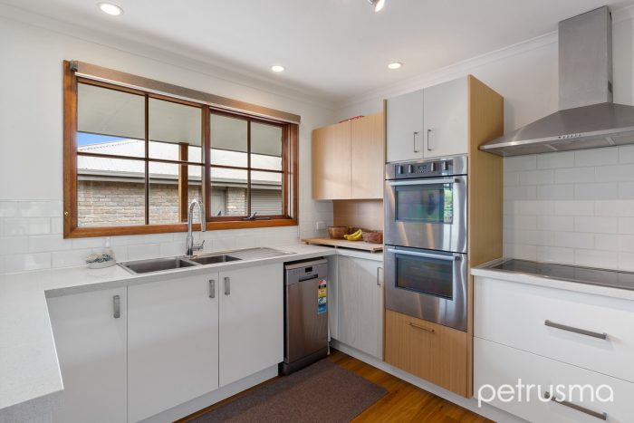 42 Drysdale Ave, Kingston TAS 7050, Australia