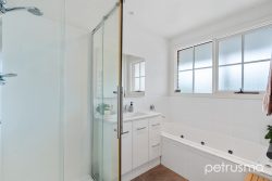 42 Drysdale Ave, Kingston TAS 7050, Australia