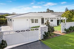 80 Lowanna Ave, Forresters Beach NSW 2260, Australia