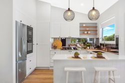 80 Lowanna Ave, Forresters Beach NSW 2260, Australia