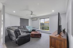 98 Emperor Dr, Andergrove QLD 4740, Australia