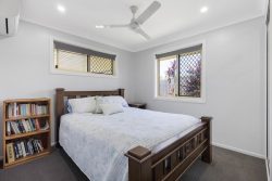 98 Emperor Dr, Andergrove QLD 4740, Australia
