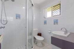 98 Emperor Dr, Andergrove QLD 4740, Australia