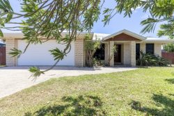 27 Vidar Cres, Ooralea QLD 4740, Australia