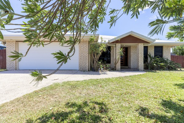 27 Vidar Cres, Ooralea QLD 4740, Australia