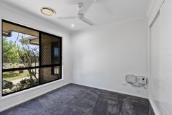 27 Vidar Cres, Ooralea QLD 4740, Australia