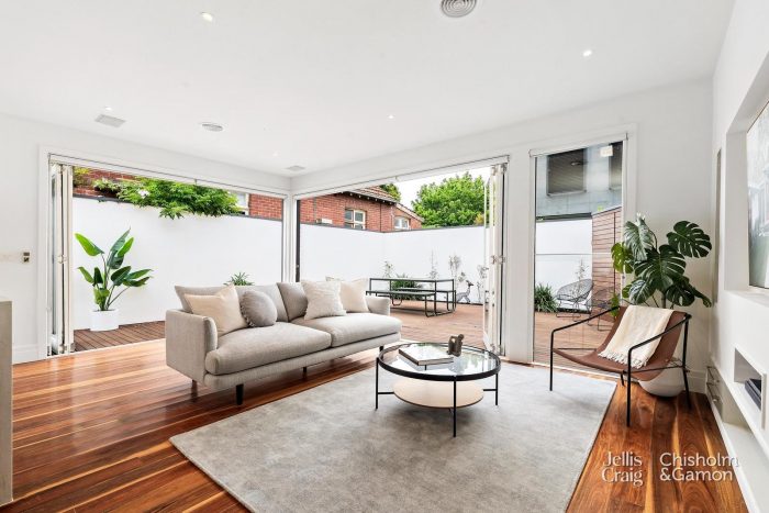 5 Hartpury Ave, Elwood VIC 3184, Australia