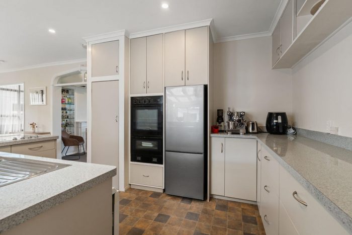 4 McKenzie Terrace, Carterton, Wellington, 5713, New Zealand