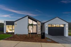 13 Jumping Crk Rd, Greenleigh NSW 2620, Australia