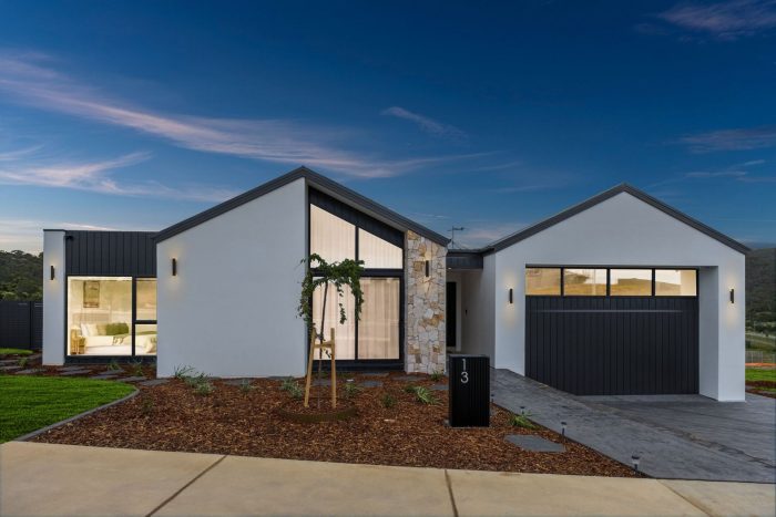 13 Jumping Crk Rd, Greenleigh NSW 2620, Australia