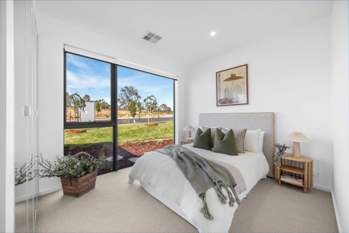 13 Jumping Crk Rd, Greenleigh NSW 2620, Australia
