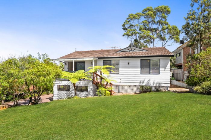 7 Barclay Cl, Kariong NSW 2250, Australia
