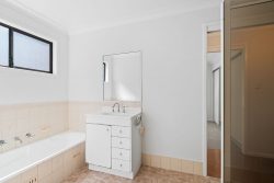 7 Barclay Cl, Kariong NSW 2250, Australia