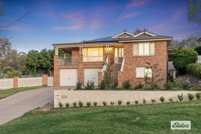 10 Kincora Pl, Bourkelands NSW 2650, Australia