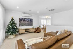 10 Kincora Pl, Bourkelands NSW 2650, Australia