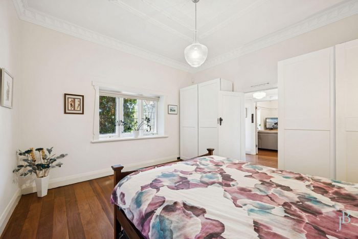 13 River Rd, Cannington WA 6107, Australia