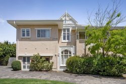 Flat 4/10 Elm Ave, Elsternwick VIC 3185, Australia