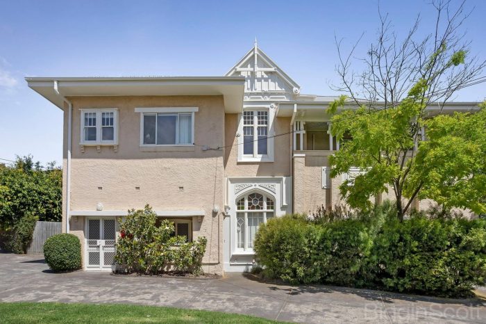 Flat 4/10 Elm Ave, Elsternwick VIC 3185, Australia