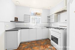 26 Oxford St, Gledhow WA 6330, Australia