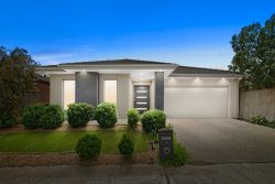 4 Palermo St, Greenvale VIC 3059, Australia