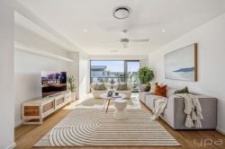 58 Paradise Parade, Jacobs Well QLD 4208, Australia