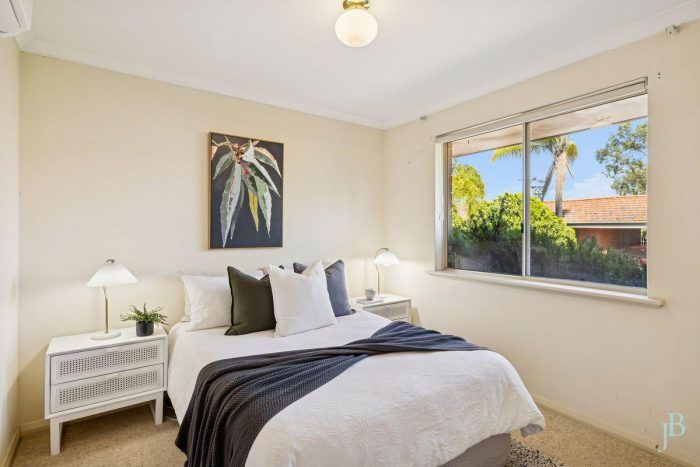 Unit 1/5 Veitch St, Bayswater WA 6053, Australia