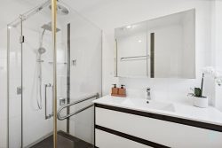 Unit 1/5 Veitch St, Bayswater WA 6053, Australia