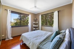 21 Pindari Ave, Burleigh Heads QLD 4220, Australia