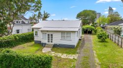 17 Napier Avenue, Takapuna, North Shore City, Auckland, 0622, New Zealand
