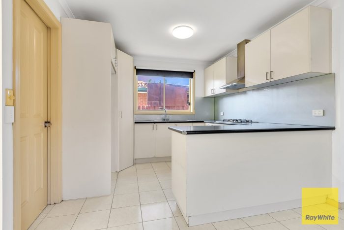 27 Quarrion Ct, Hoppers Crossing VIC 3029, Australia